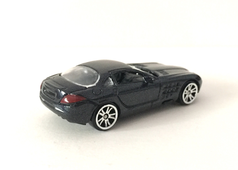 Illustration for article titled McLaren Monday - Mercedes Benz SLR McLaren 1/64 by Motor Max